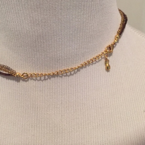 Triple strand beaded necklace and pendant - Picture 4 of 4